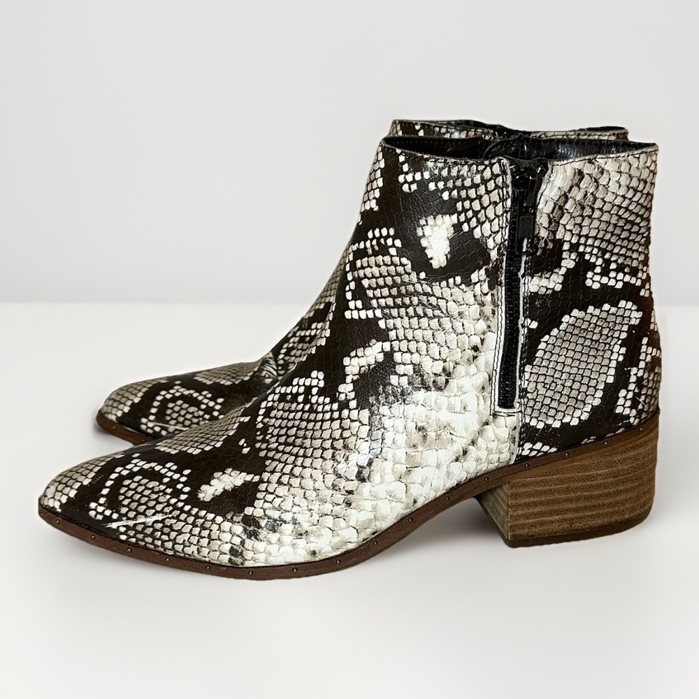 Bleecker &‎ Bond Women's Gwen Snake Print Leather Ankle Boots Booties 9 M